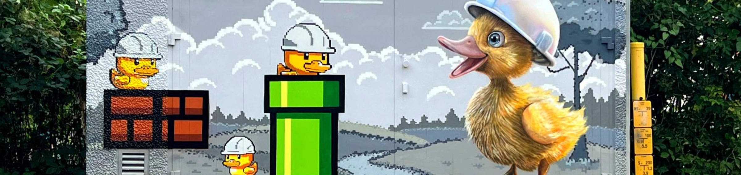 Fröhliche Entchen auf einer Gasregelstation an der Heinrich-Heine-Schule.