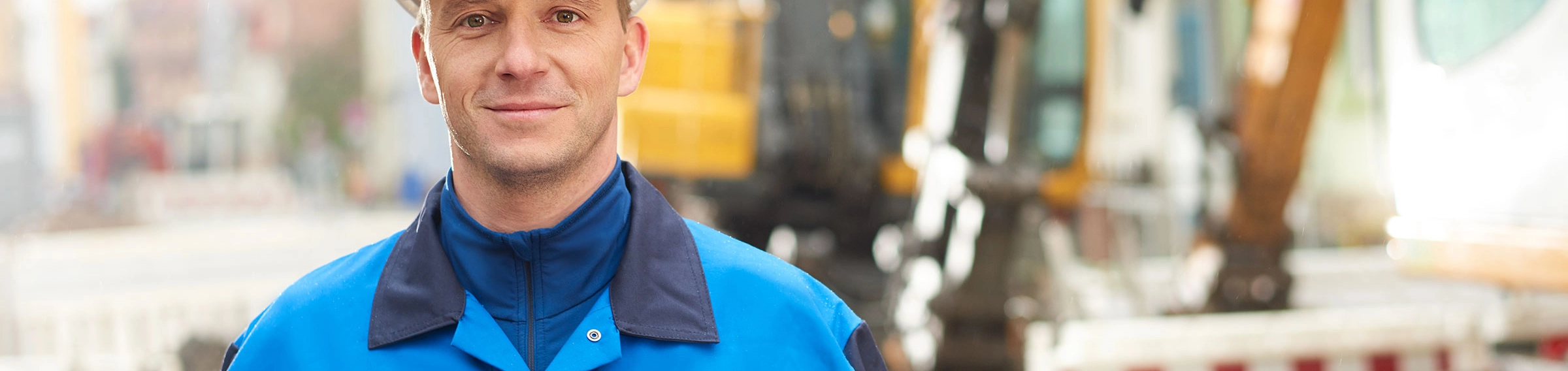 Stadtwerke Jena Netze Mitarbeiter (frontal) auf der Baustelle